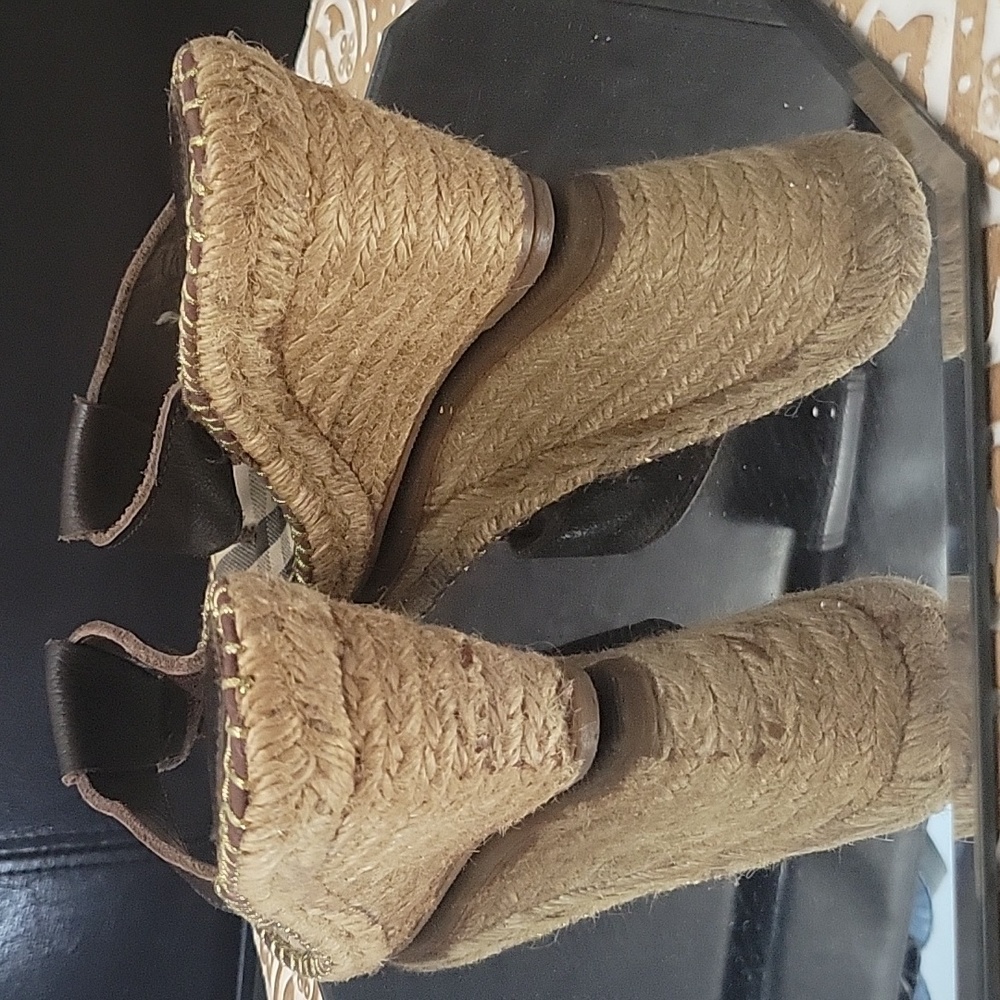 Burberry| Thong Leather Wedge Espadrilles Size 35 - Picture 4 of 8